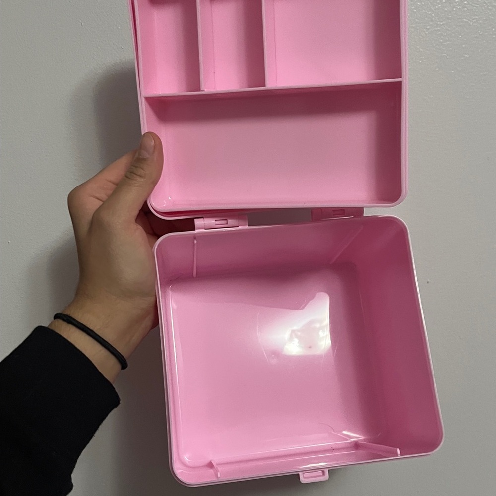 Hello Kitty Pink First Aid Box - Picture 7 of 9